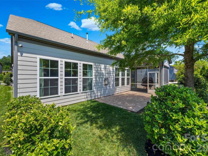 748 Garrett Green Way, Fort Mill, SC 29715.  MLS# CAR4378100, YatesRealty ID 27074. 