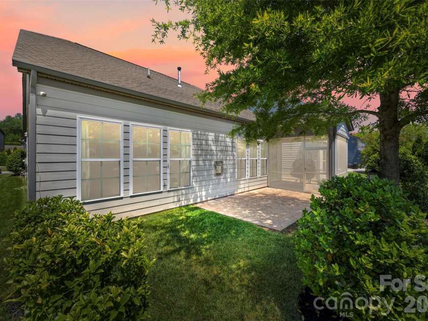 748 Garrett Green Way, Fort Mill, SC 29715.  MLS# CAR4378100, YatesRealty ID 27074. 
