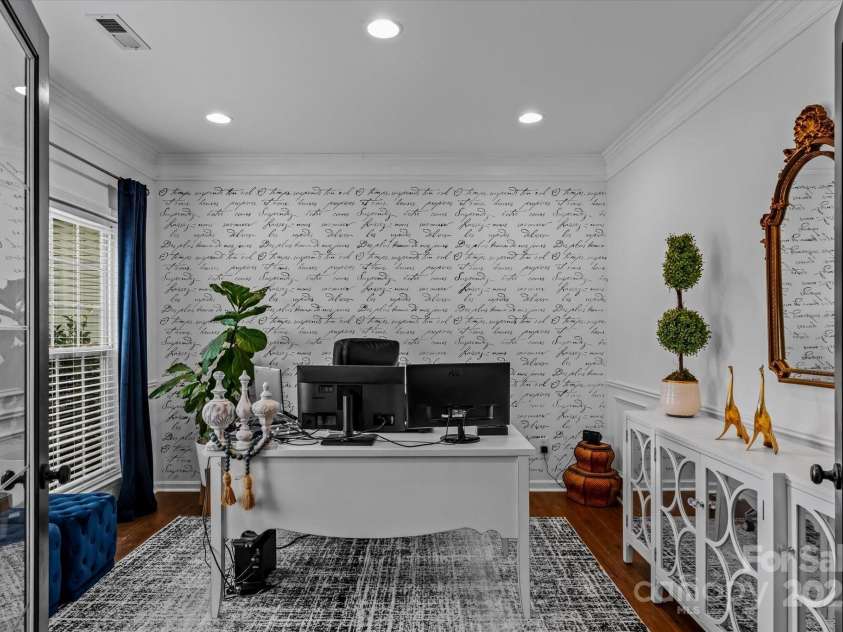 14127 Northridge Drive, Charlotte, NC 28269.  MLS# CAR4280367, YatesRealty ID 27075. 