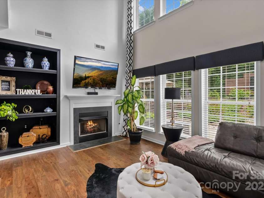 14127 Northridge Drive, Charlotte, NC 28269.  MLS# CAR4280367, YatesRealty ID 27075. 