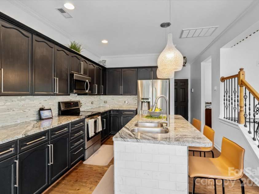 14127 Northridge Drive, Charlotte, NC 28269.  MLS# CAR4280367, YatesRealty ID 27075. 