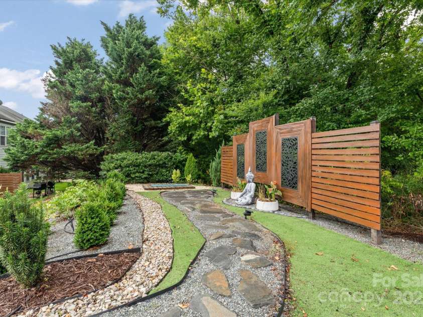 14127 Northridge Drive, Charlotte, NC 28269.  MLS# CAR4280367, YatesRealty ID 27075. 