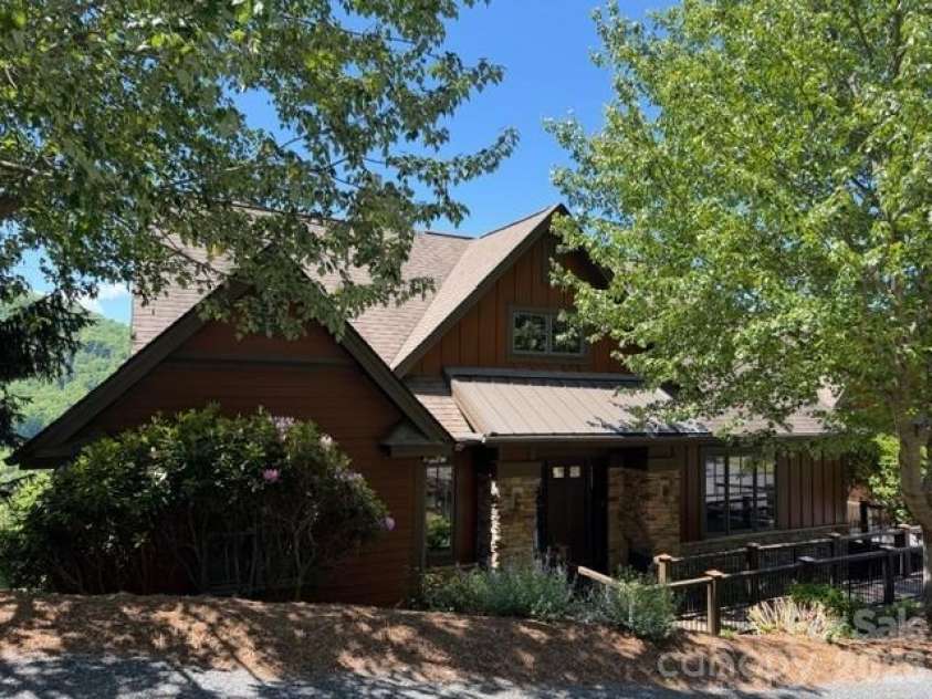 427 Spring Rock Road, Burnsville, NC 28714.  MLS# CAR4379071, YatesRealty ID 27075. Front facing view