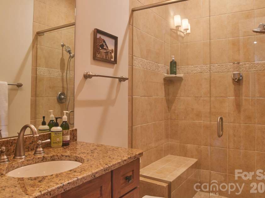 427 Spring Rock Road, Burnsville, NC 28714.  MLS# CAR4379071, YatesRealty ID 27075. Main level - Fullbath