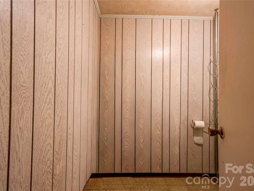 713 Pleasant Drive, Shelby, NC 28152.  MLS# CAR4355579, YatesRealty ID 27076. Basement Half Bath
