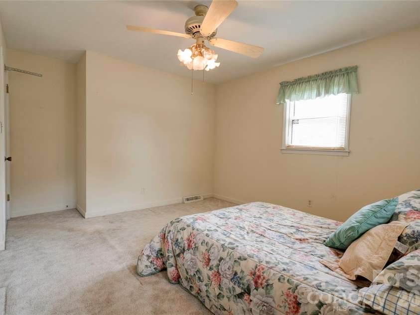 713 Pleasant Drive, Shelby, NC 28152.  MLS# CAR4355579, YatesRealty ID 27076. Bedroom 3