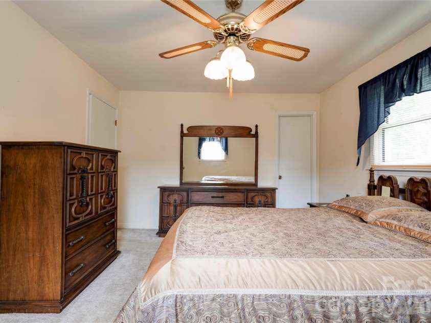713 Pleasant Drive, Shelby, NC 28152.  MLS# CAR4355579, YatesRealty ID 27076. Primary Bedroom