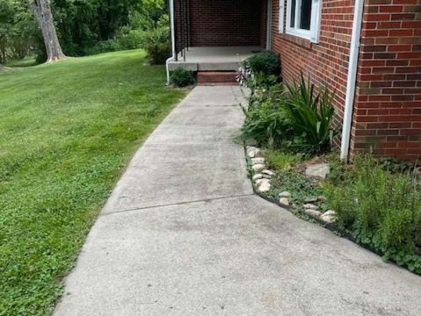 93 Rockwood Road, Canton, NC 28716.  MLS# CAR4270667, YatesRealty ID 27076. 