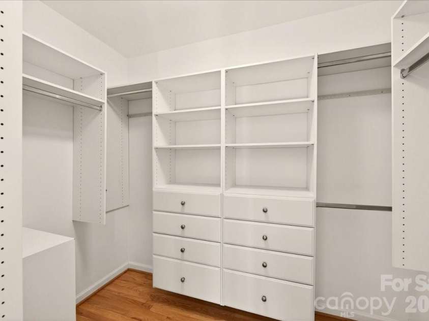 1204 Meadow Lane, Charlotte, NC 28205.  MLS# CAR4387978, YatesRealty ID 27079. 
