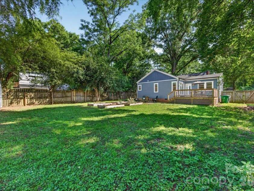 1204 Meadow Lane, Charlotte, NC 28205.  MLS# CAR4387978, YatesRealty ID 27079. 