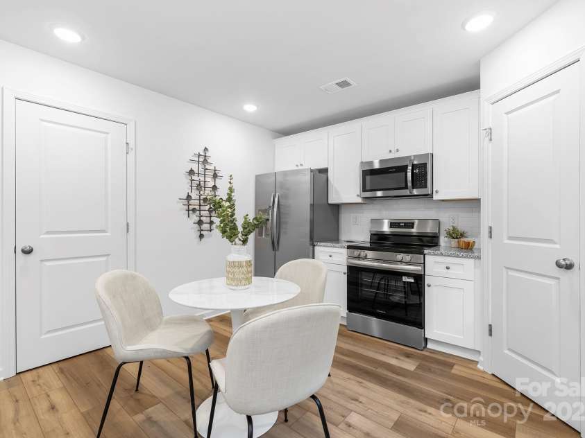 13912 Stillwood Place, Matthews, NC 28105.  MLS# CAR4280805, YatesRealty ID 27079. Representation