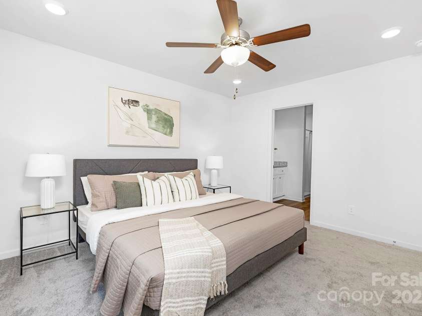 13912 Stillwood Place, Matthews, NC 28105.  MLS# CAR4280805, YatesRealty ID 27079. Representation