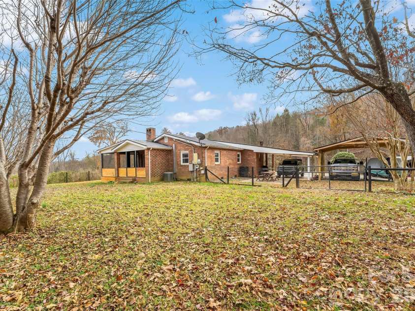 1654 Goose Creek Road, Marion, NC 28752.  MLS# CAR4328887, YatesRealty ID 2708. 