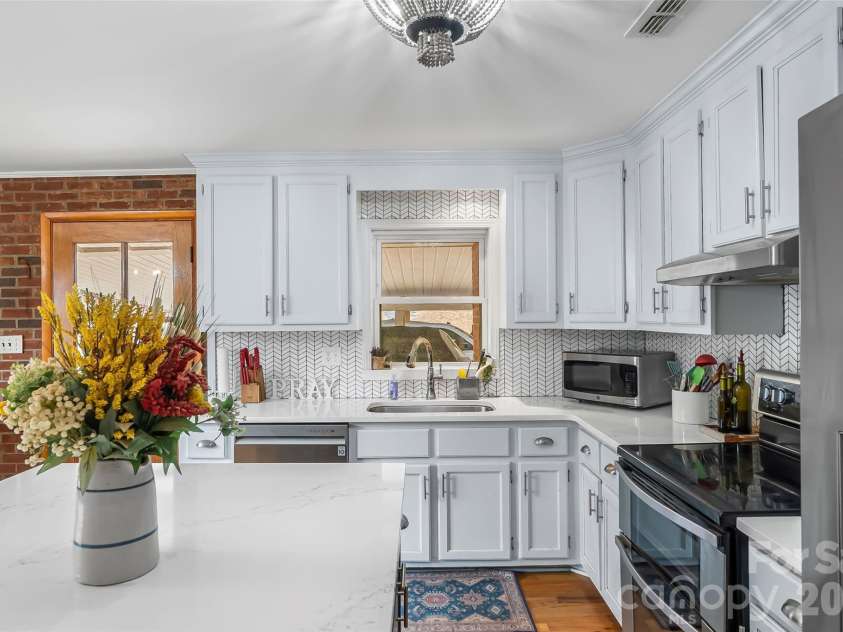 1654 Goose Creek Road, Marion, NC 28752.  MLS# CAR4328887, YatesRealty ID 2708. 