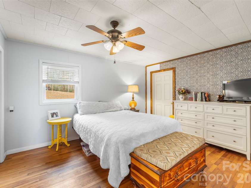 1654 Goose Creek Road, Marion, NC 28752.  MLS# CAR4328887, YatesRealty ID 2708. 