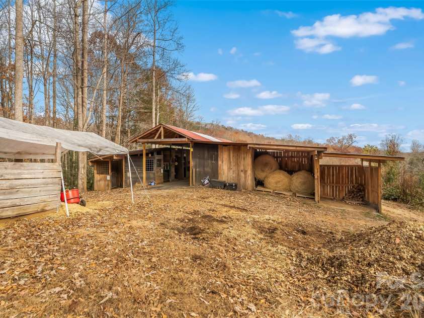1654 Goose Creek Road, Marion, NC 28752.  MLS# CAR4328887, YatesRealty ID 2708. 