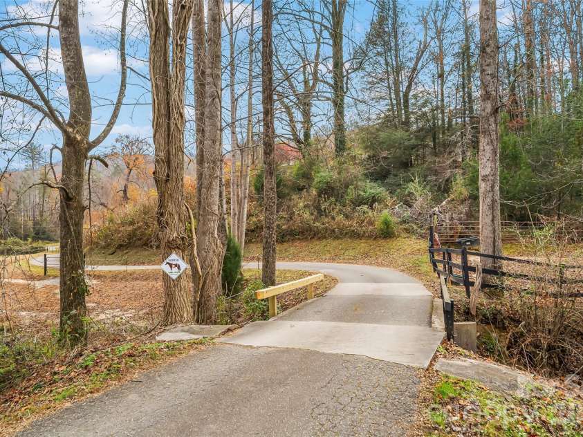 1654 Goose Creek Road, Marion, NC 28752.  MLS# CAR4328887, YatesRealty ID 2708. 