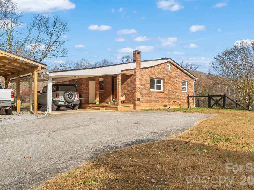 1654 Goose Creek Road, Marion, NC 28752.  MLS# CAR4328887, YatesRealty ID 2708. 