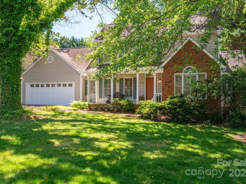 107 Southfork Drive, Belmont, NC 28012.  MLS# CAR4243495, YatesRealty ID 27080. 