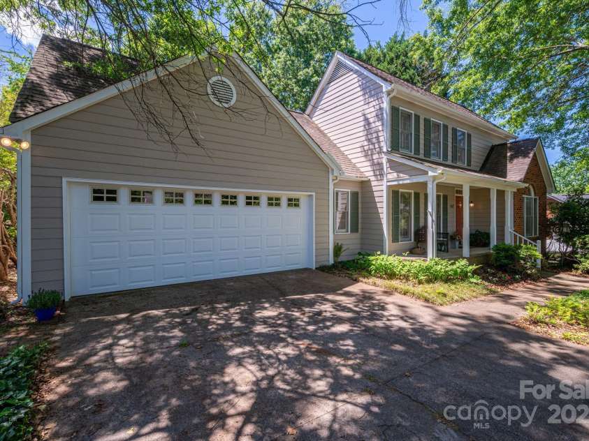 107 Southfork Drive, Belmont, NC 28012.  MLS# CAR4243495, YatesRealty ID 27080. 