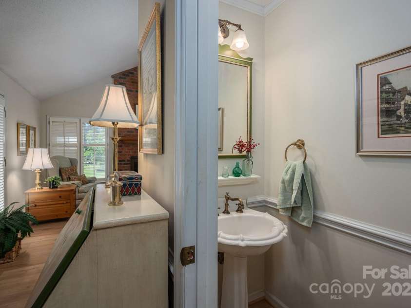 107 Southfork Drive, Belmont, NC 28012.  MLS# CAR4243495, YatesRealty ID 27080. 