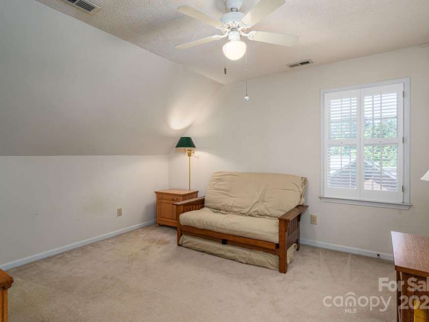 107 Southfork Drive, Belmont, NC 28012.  MLS# CAR4243495, YatesRealty ID 27080. 