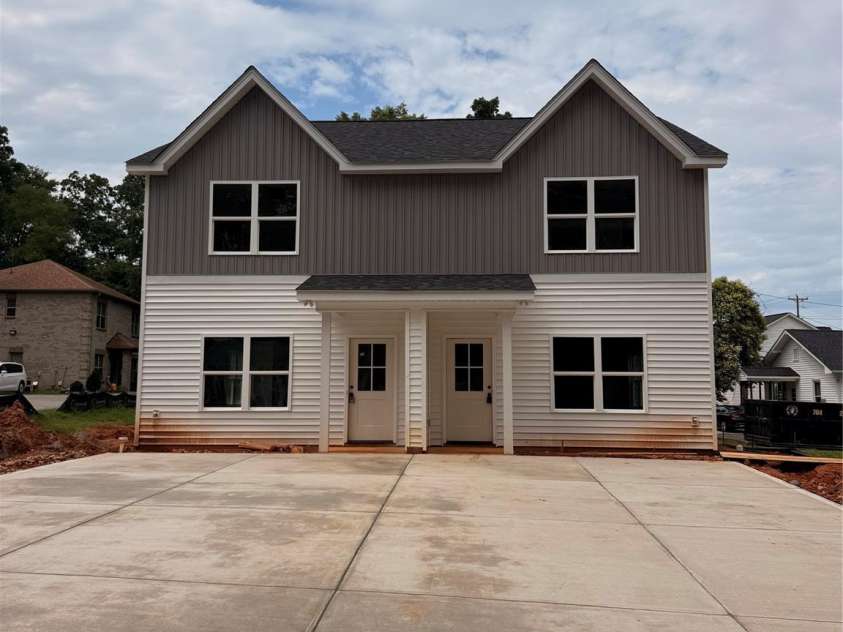 104 Maple Avenue, Concord, NC 28027.  MLS# CAR4384563, YatesRealty ID 27081. 