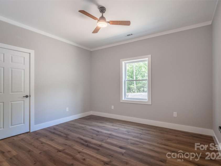 288 Blue Cedar Road, Sylva, NC 28779.  MLS# CAR4276447, YatesRealty ID 27081. 3rd bedroom