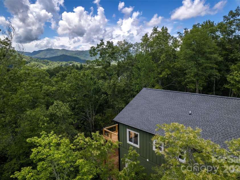 288 Blue Cedar Road, Sylva, NC 28779.  MLS# CAR4276447, YatesRealty ID 27081. 