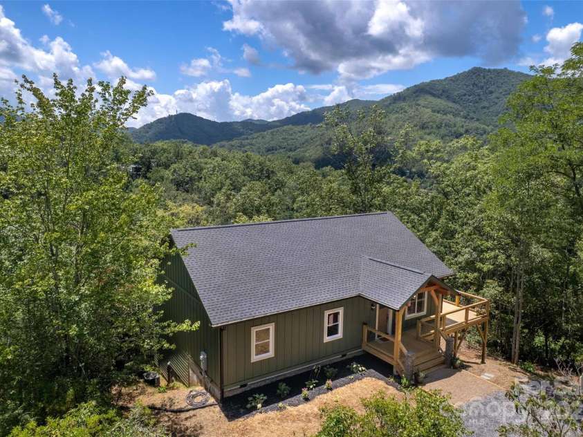 288 Blue Cedar Road, Sylva, NC 28779.  MLS# CAR4276447, YatesRealty ID 27081. 