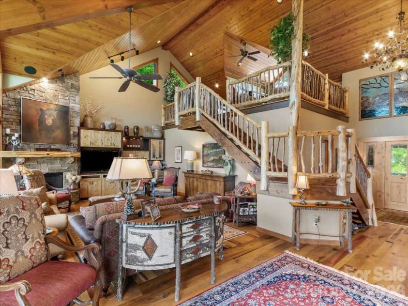 373 Rhododendron Lane, Burnsville, NC 28714.  MLS# CAR4385740, YatesRealty ID 27082. 