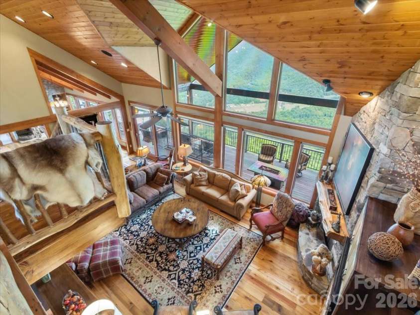 373 Rhododendron Lane, Burnsville, NC 28714.  MLS# CAR4385740, YatesRealty ID 27082. 