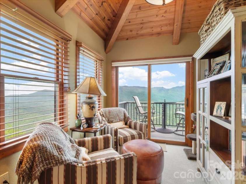 373 Rhododendron Lane, Burnsville, NC 28714.  MLS# CAR4385740, YatesRealty ID 27082. 