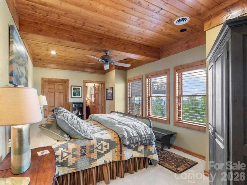 373 Rhododendron Lane, Burnsville, NC 28714.  MLS# CAR4385740, YatesRealty ID 27082. 