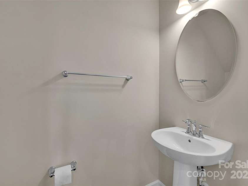 2004 Dornoch Road, Tega Cay, SC 29708.  MLS# CAR4279325, YatesRealty ID 27083. Half Bath