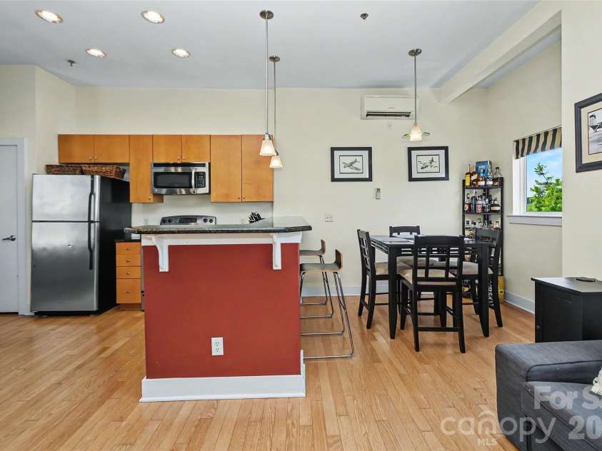 613 Mcninch Street, Charlotte, NC 28208.  MLS# CAR4381151, YatesRealty ID 27083. 