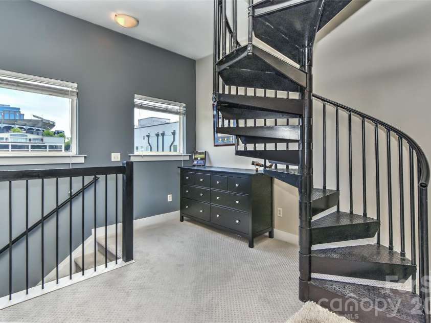 613 Mcninch Street, Charlotte, NC 28208.  MLS# CAR4381151, YatesRealty ID 27083. 