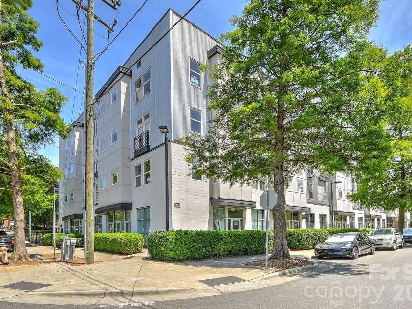 613 Mcninch Street, Charlotte, NC 28208.  MLS# CAR4381151, YatesRealty ID 27083. 