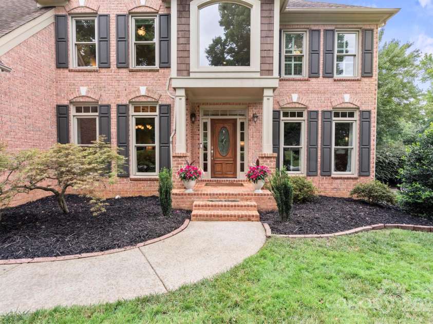 10108 Bayart Way, Huntersville, NC 28078.  MLS# CAR4280969, YatesRealty ID 27084. Let's go inside!