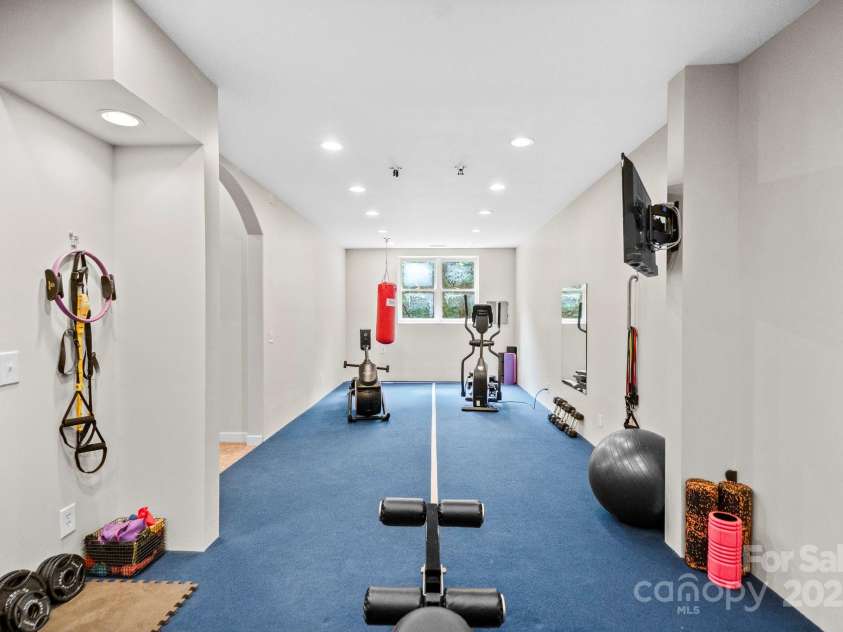 10108 Bayart Way, Huntersville, NC 28078.  MLS# CAR4280969, YatesRealty ID 27084. Workout space