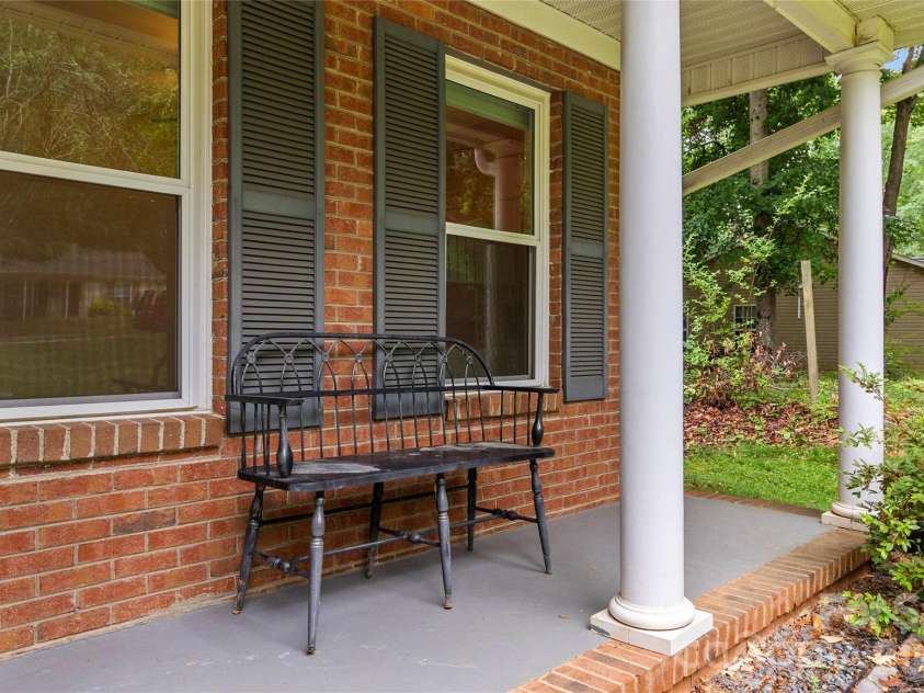 132 Lismark Drive, Mooresville, NC 28117.  MLS# CAR4351348, YatesRealty ID 27084. 