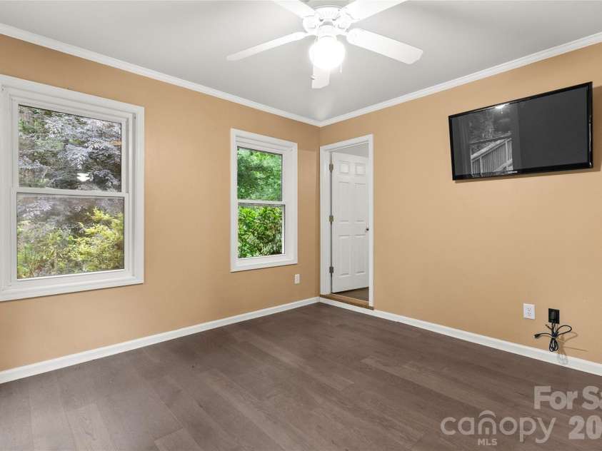 132 Lismark Drive, Mooresville, NC 28117.  MLS# CAR4351348, YatesRealty ID 27084. Office