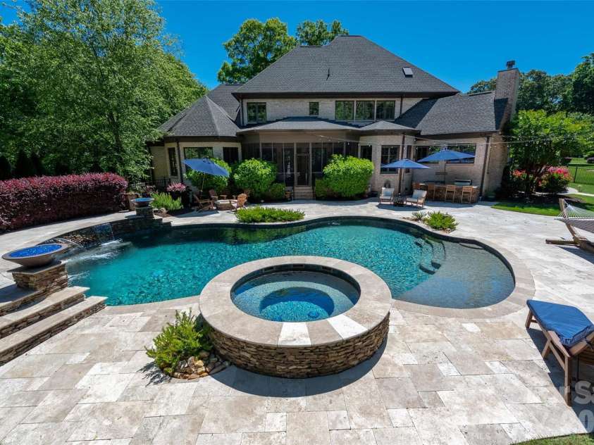 8905 Whirlaway Lane, Waxhaw, NC 28173.  MLS# CAR4382137, YatesRealty ID 27085. 