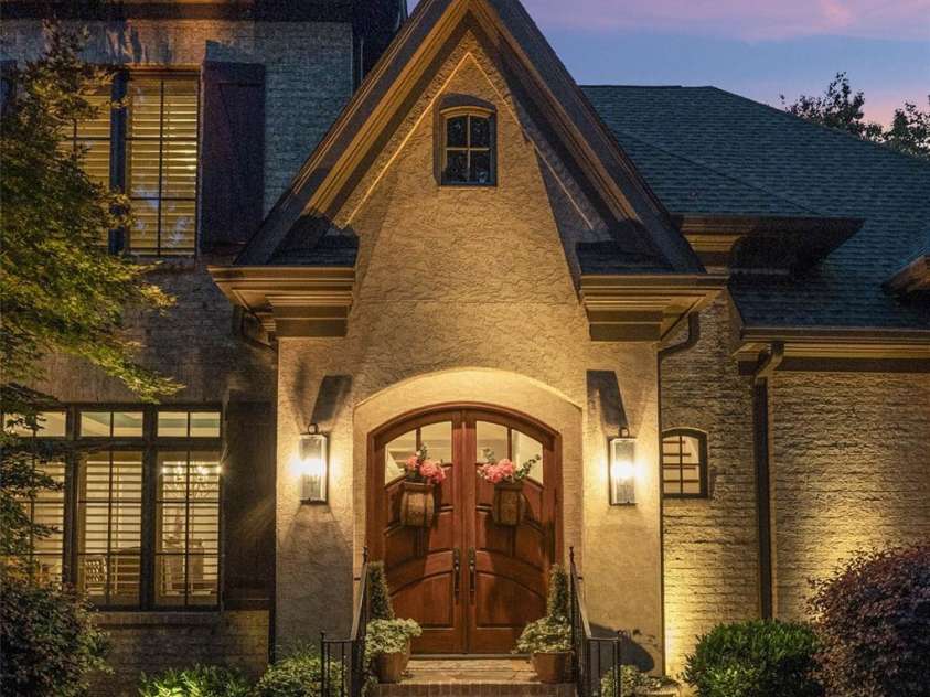8905 Whirlaway Lane, Waxhaw, NC 28173.  MLS# CAR4382137, YatesRealty ID 27085. 