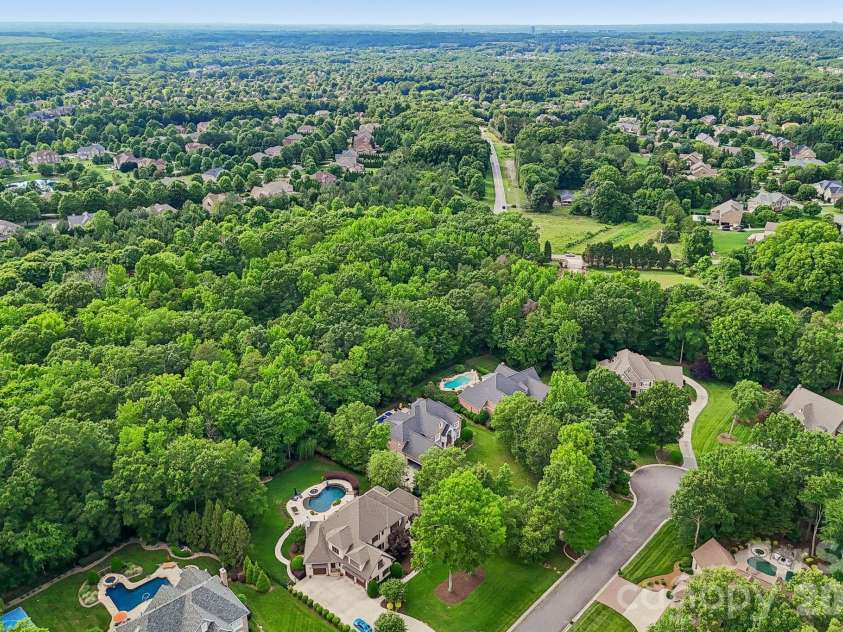 8905 Whirlaway Lane, Waxhaw, NC 28173.  MLS# CAR4382137, YatesRealty ID 27085. 