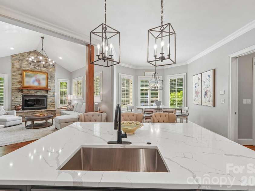 8905 Whirlaway Lane, Waxhaw, NC 28173.  MLS# CAR4382137, YatesRealty ID 27085. 