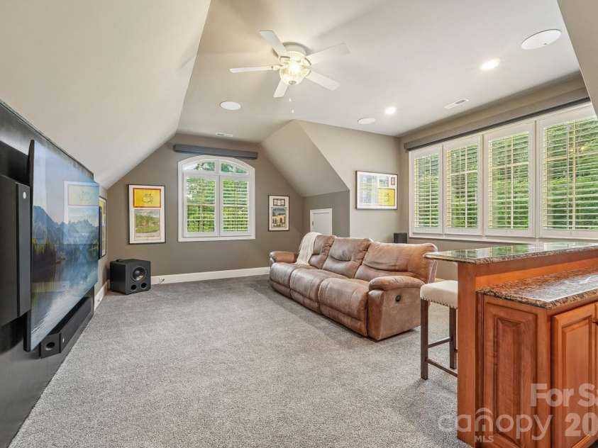 8905 Whirlaway Lane, Waxhaw, NC 28173.  MLS# CAR4382137, YatesRealty ID 27085. 