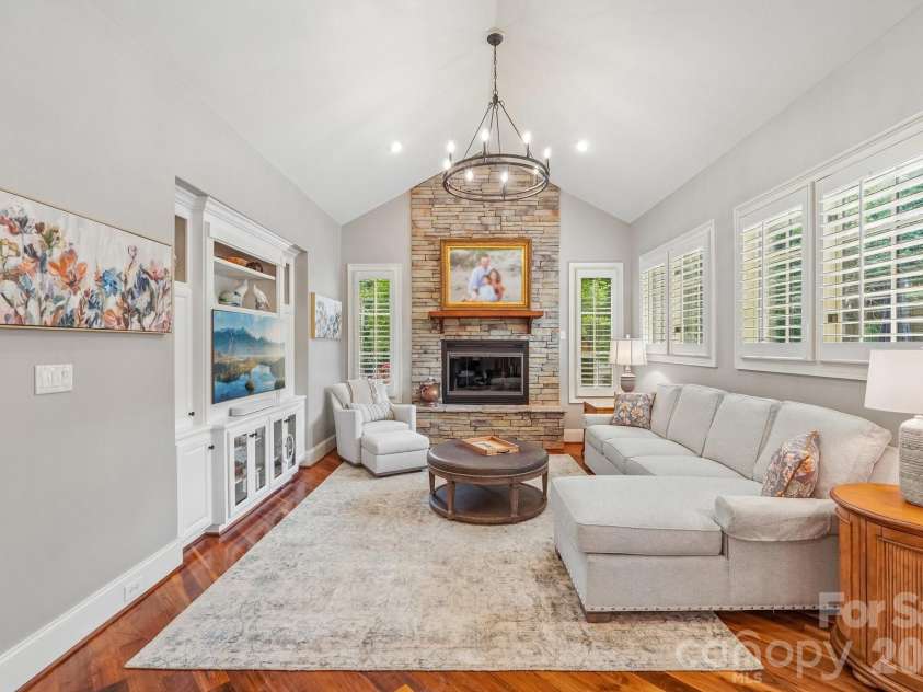 8905 Whirlaway Lane, Waxhaw, NC 28173.  MLS# CAR4382137, YatesRealty ID 27085. 