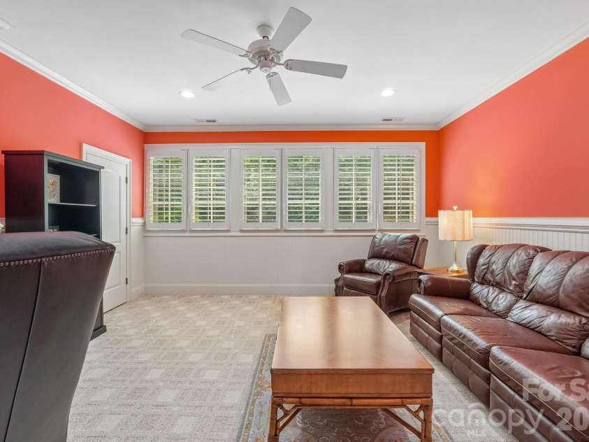 8905 Whirlaway Lane, Waxhaw, NC 28173.  MLS# CAR4382137, YatesRealty ID 27085. 
