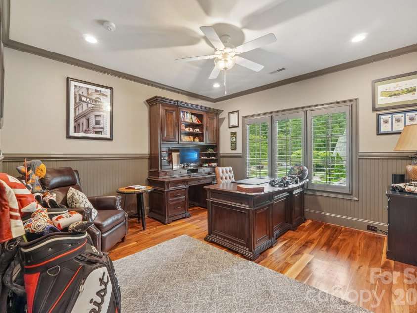 8905 Whirlaway Lane, Waxhaw, NC 28173.  MLS# CAR4382137, YatesRealty ID 27085. 
